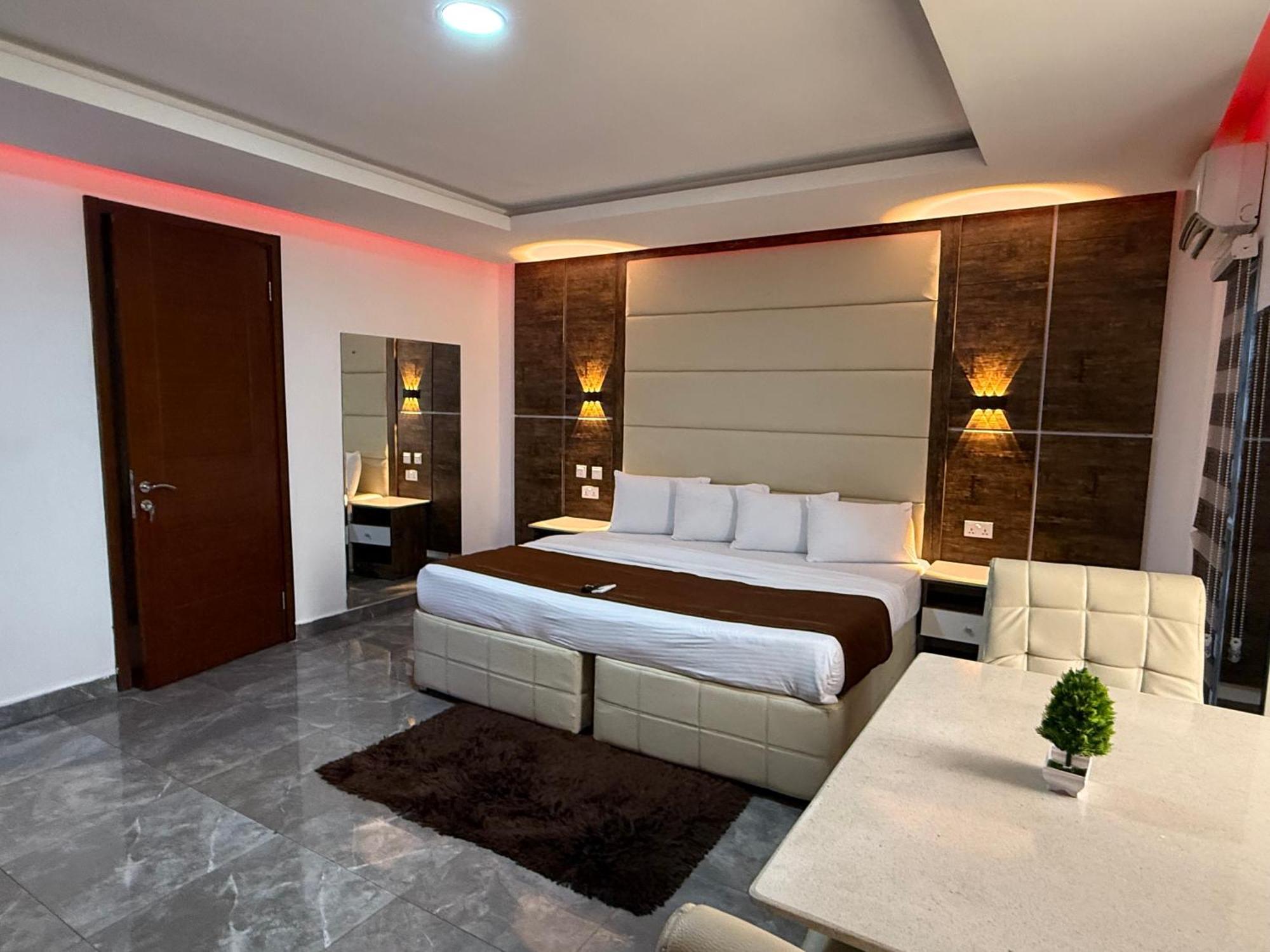 Presken Luxury Apartments Lagos Exterior photo